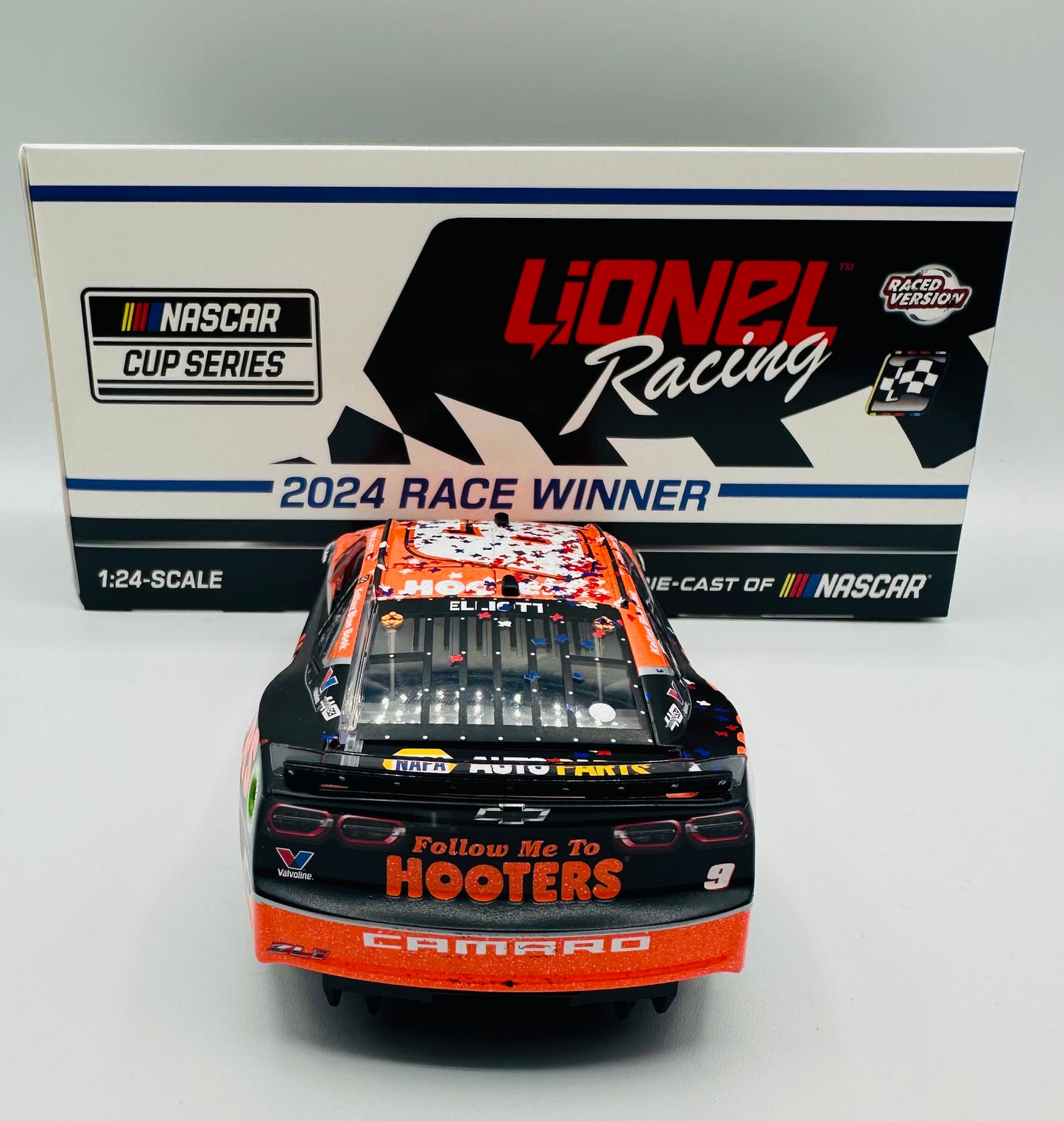 * Chase Elliott 2024 Hooters / Texas Race Win 1:24 Nascar Cup Series Diecast