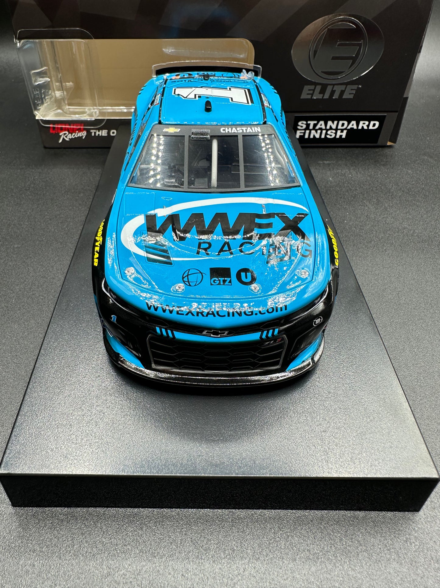 Ross Chastain 2023 Worldwide Express 1:24 Elite Nascar Cup Series