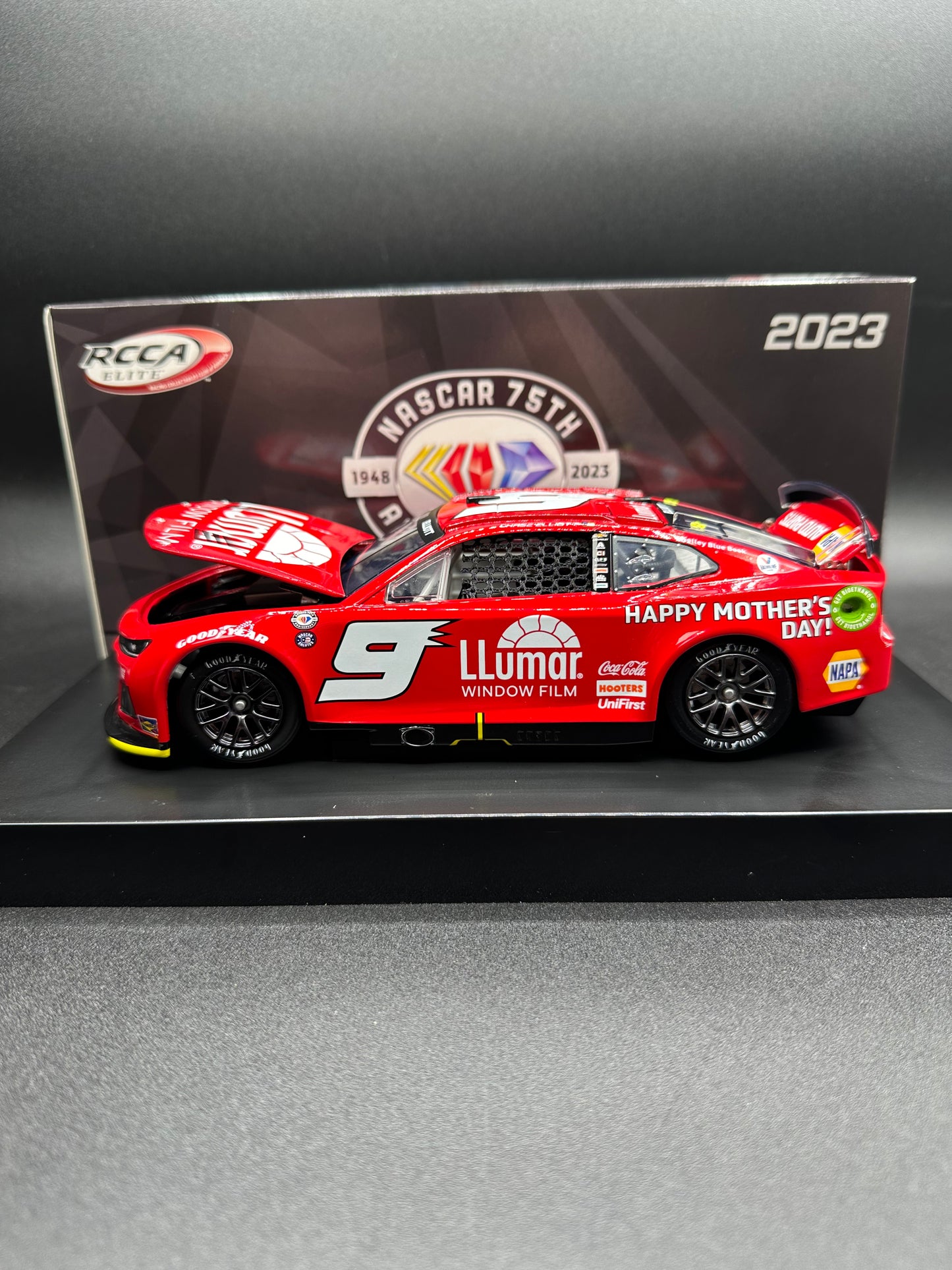 Chase Elliott 2023 Llumar Darlington Throwback 1:24 Elite Nascar Cup Series