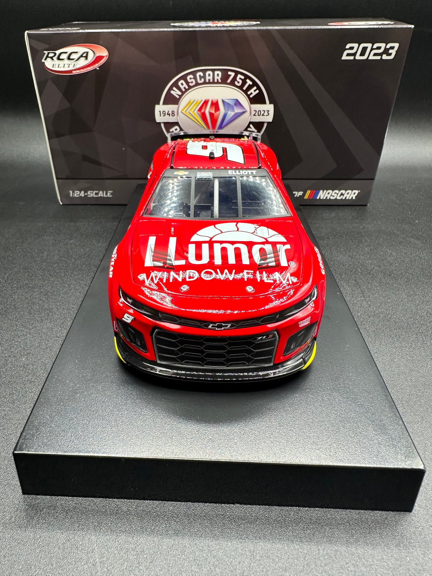 Chase Elliott 2023 Llumar Darlington Throwback 1:24 Elite Nascar Cup Series