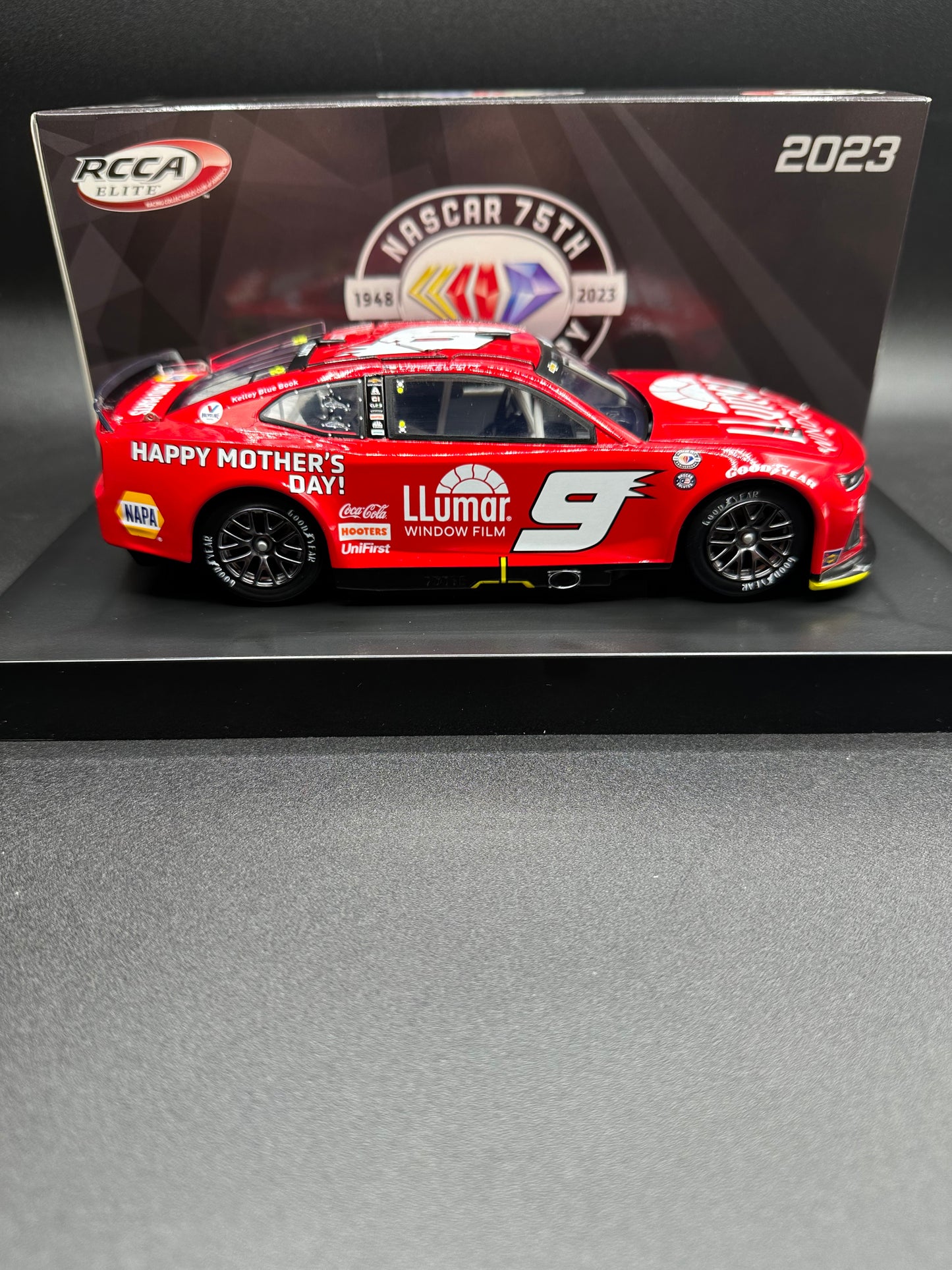 Chase Elliott 2023 Llumar Darlington Throwback 1:24 Elite Nascar Cup Series