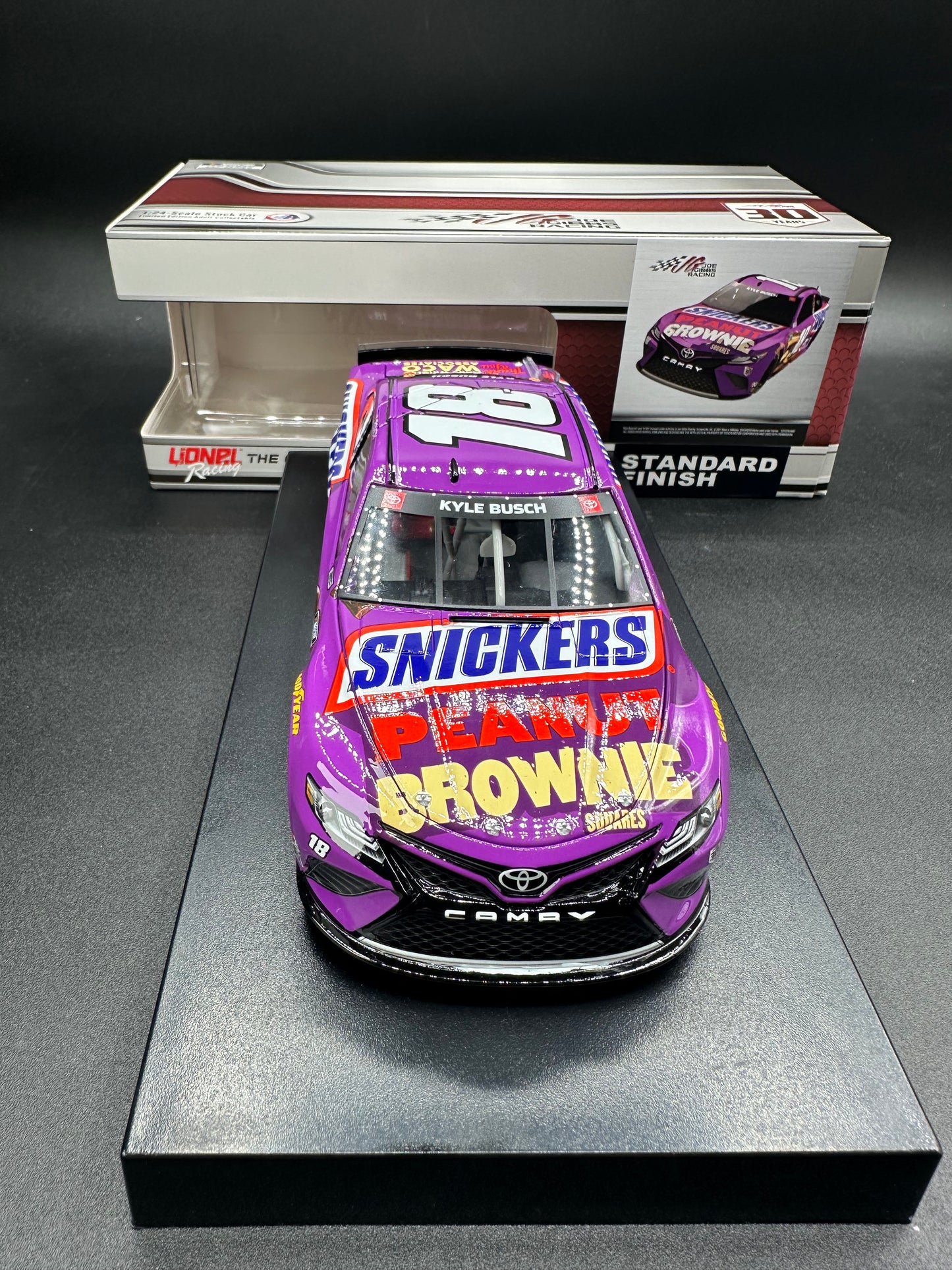 Kyle Busch 2021 Snickers Peanut Brownie 1:24 Nascar Cup Series Diecast