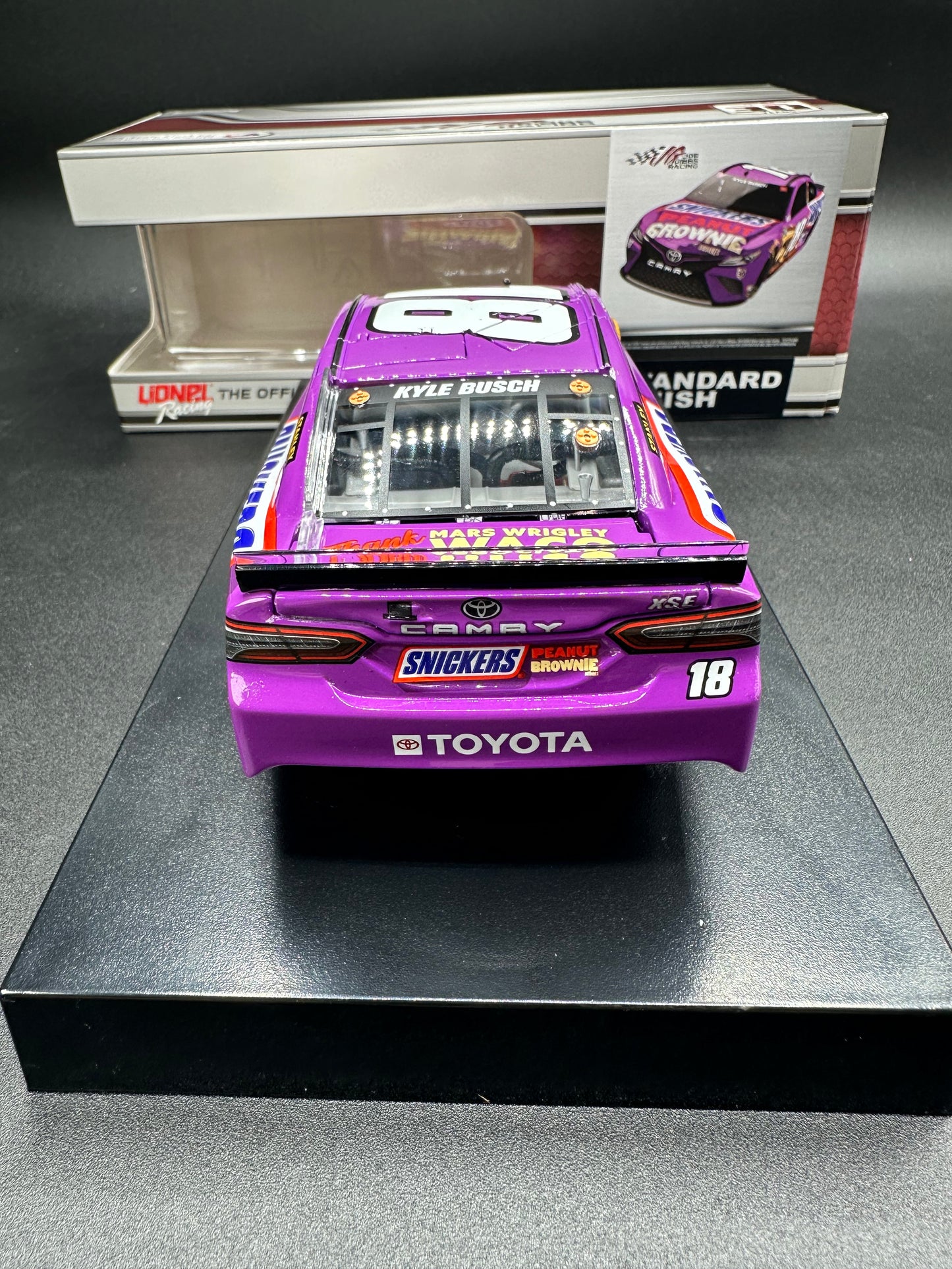 Kyle Busch 2021 Snickers Peanut Brownie 1:24 Nascar Cup Series Diecast