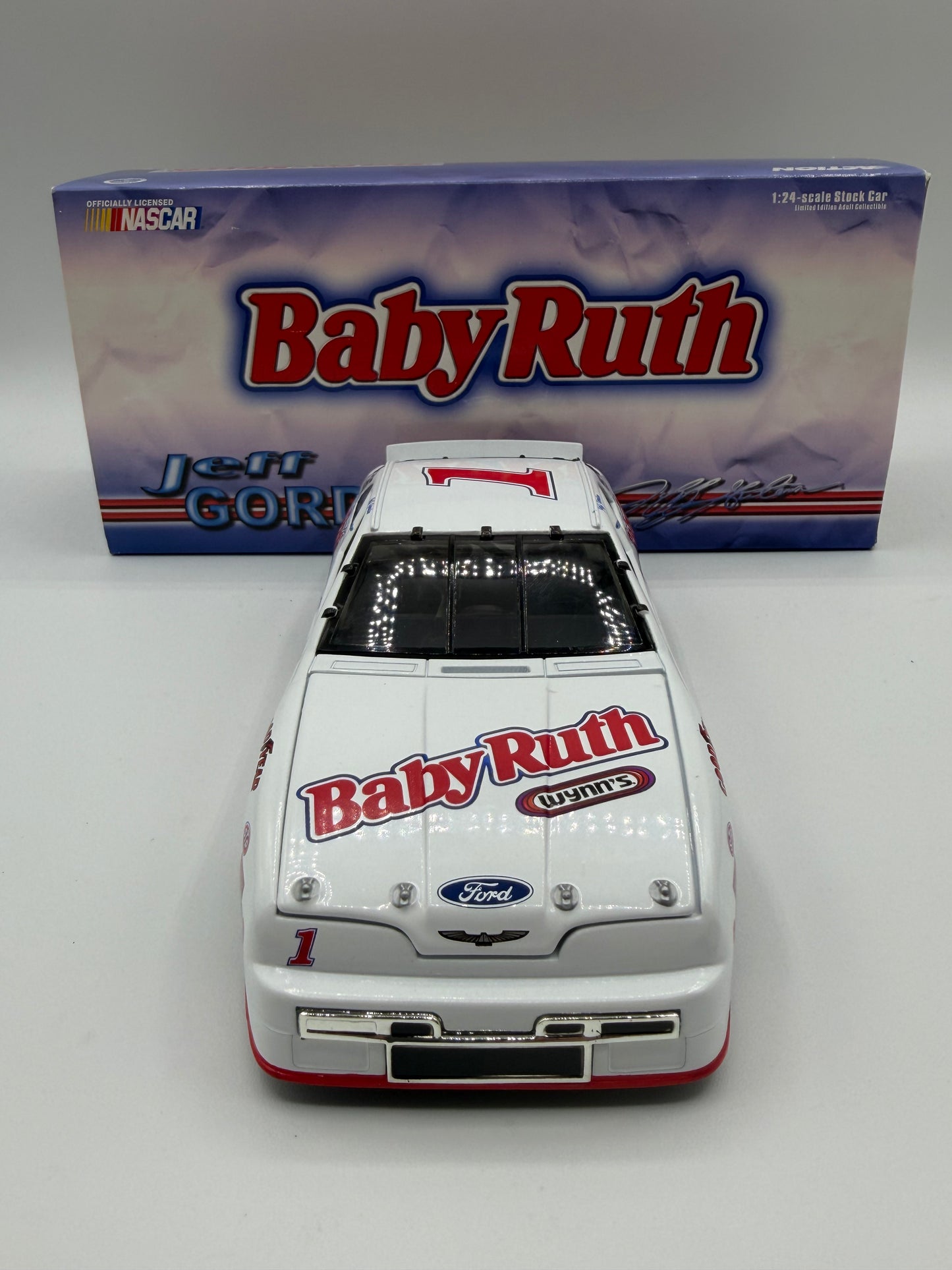 Jeff Gordon Baby Ruth 1992 Ford Thunderbird 1/24 Scale