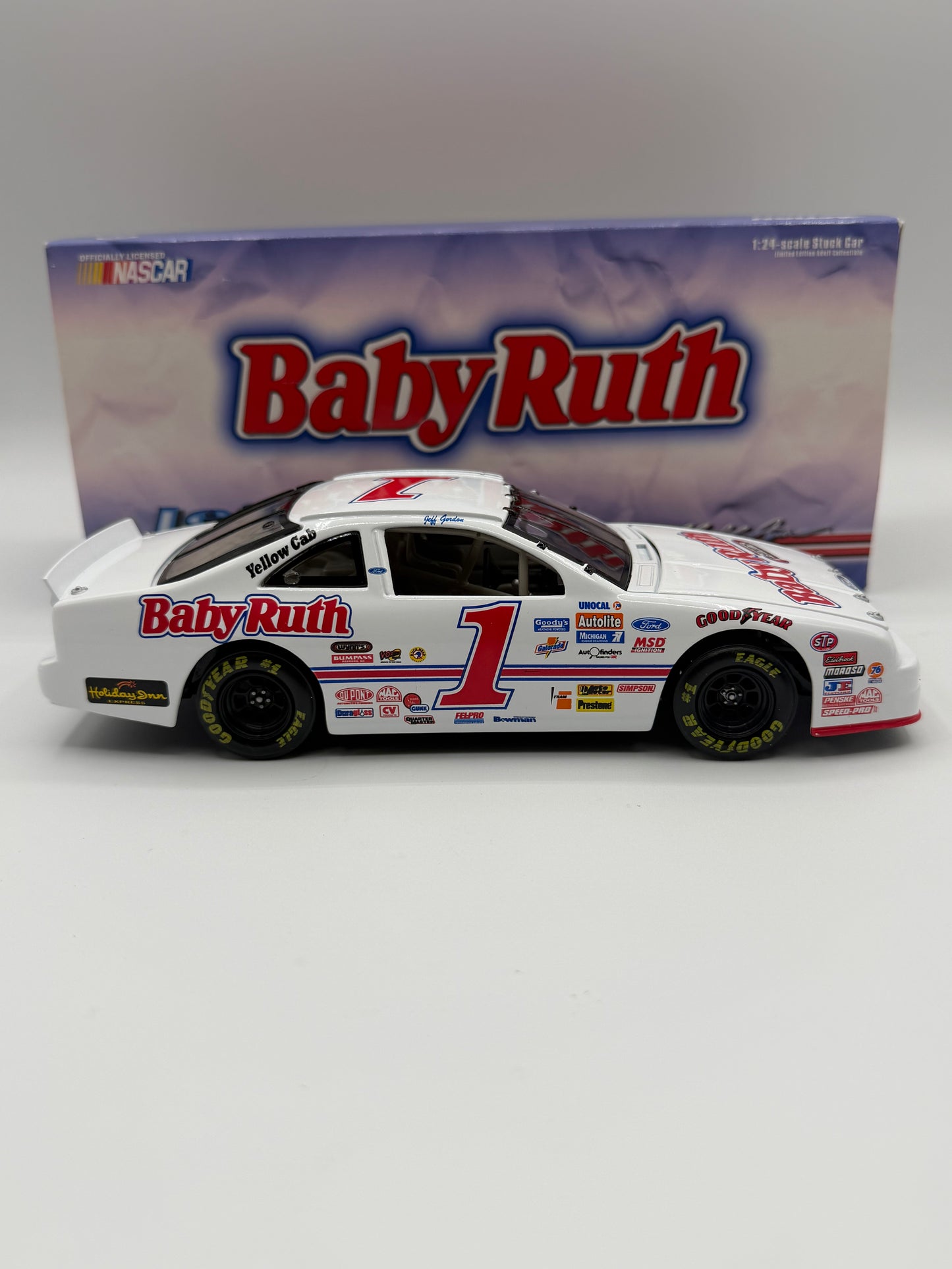 Jeff Gordon Baby Ruth 1992 Ford Thunderbird 1/24 Scale