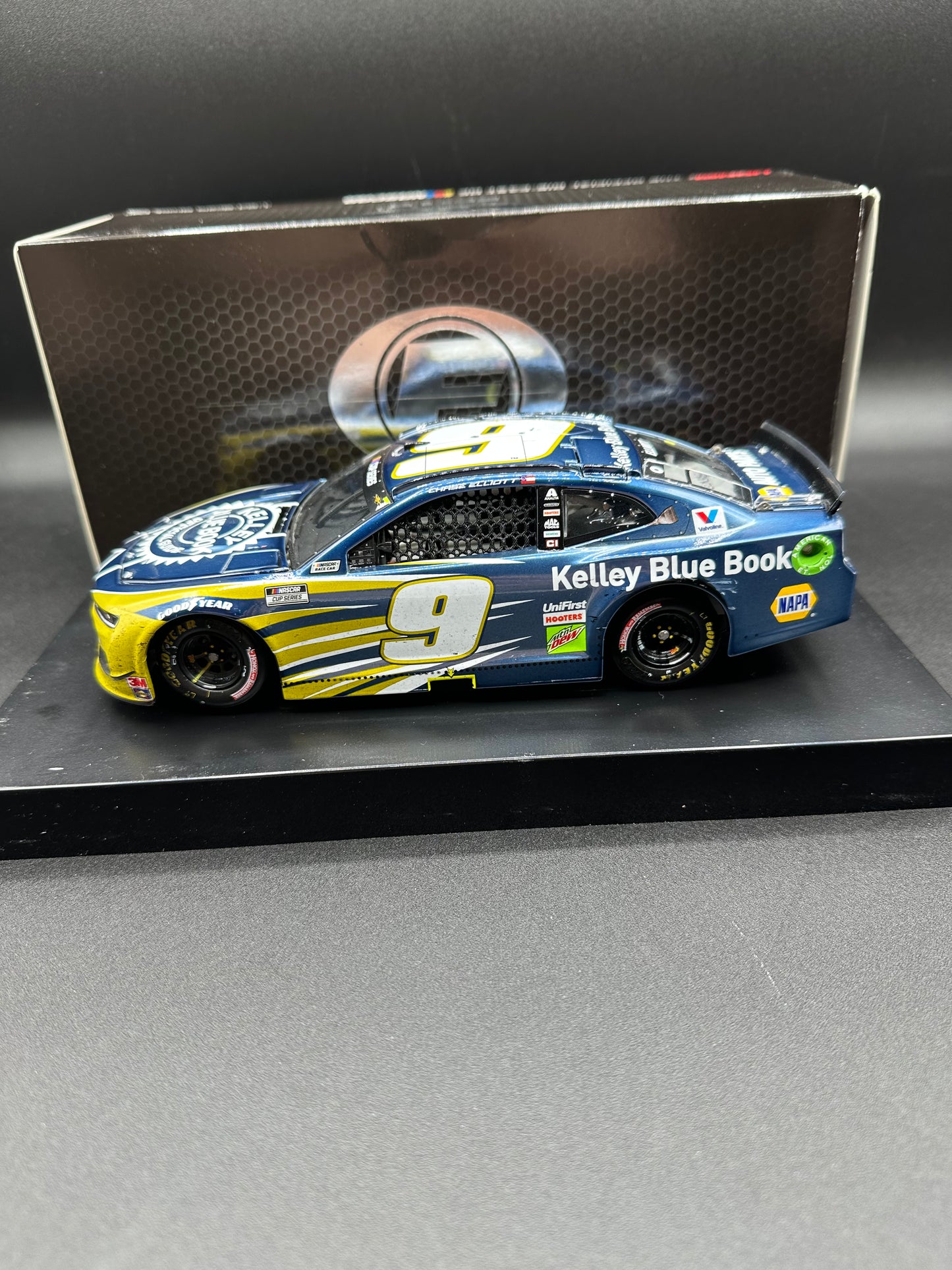 Chase Elliott 2020 Charlotte Win Liquid Color RCCA Elite NASCAR Cup Series