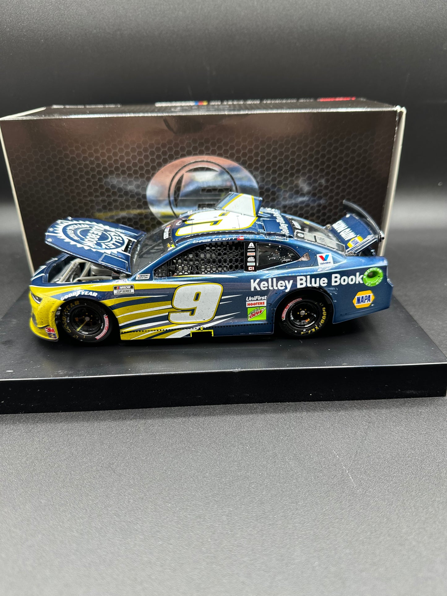 Chase Elliott 2020 Charlotte Win Liquid Color RCCA Elite NASCAR Cup Series